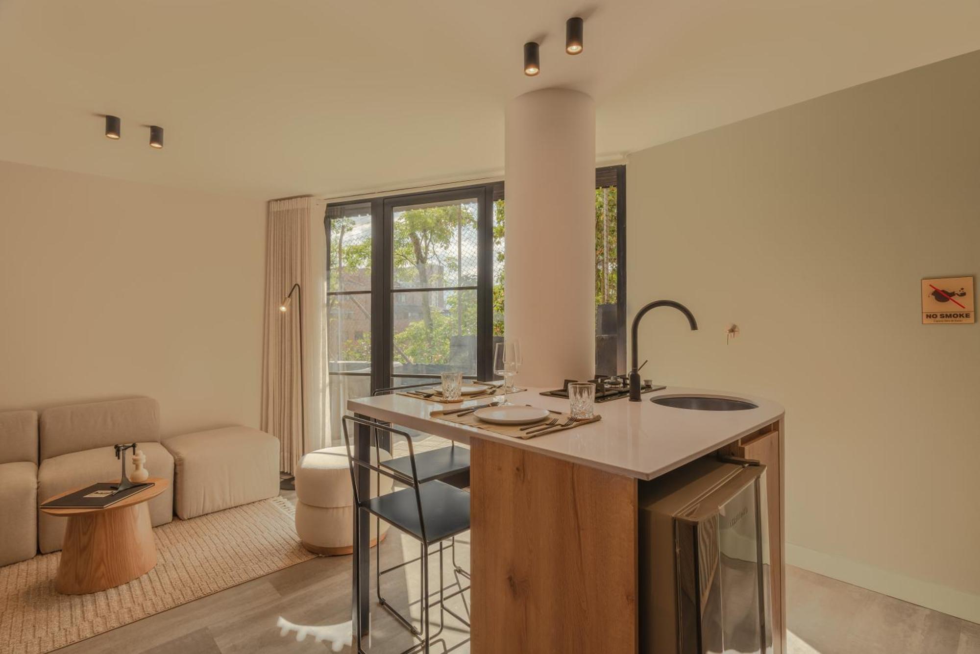 Apartment Patito Feo - Poblado Medellín Eksteriør bilde